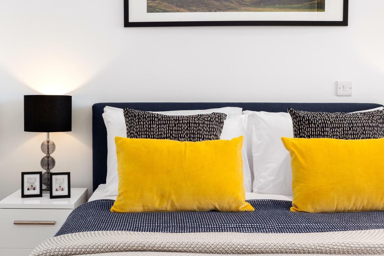 Two Bedroom Serviced Apartment With Balcony In Weymouth Building, Deacon Street London Exterior foto