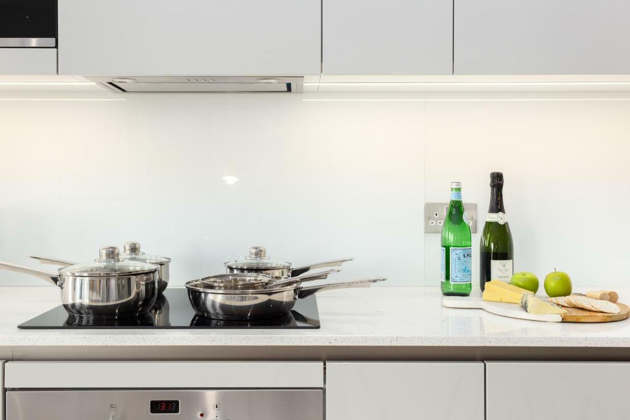 Two Bedroom Serviced Apartment With Balcony In Weymouth Building, Deacon Street London Exterior foto